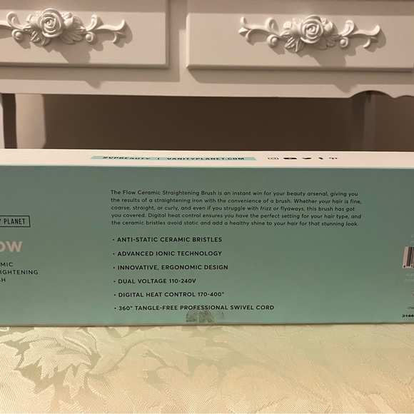 Vanity Planet Hair Straightening Brush - Picture 4 of 5